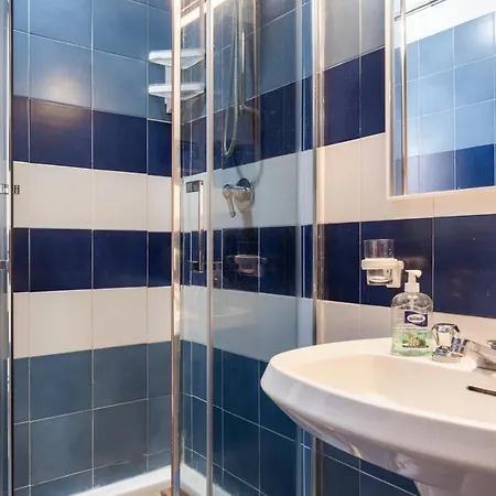 With Pool&private Parking! Apartment Lerici